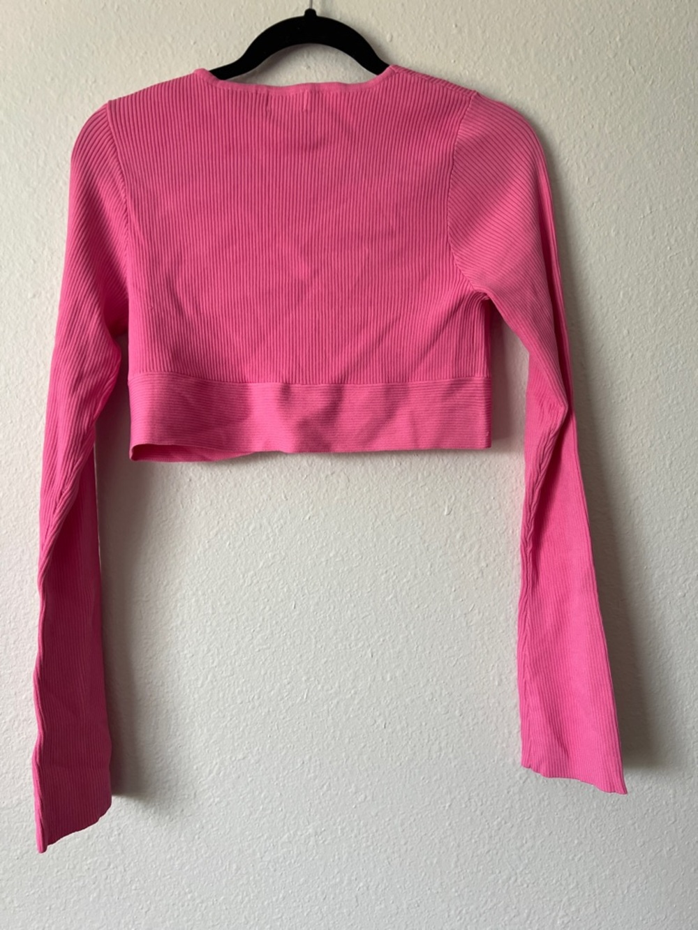 Meshki Long Sleeve Ribbed Crop Top - Ribbed - Picture 3 of 3